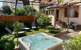 Antique Garden Villa